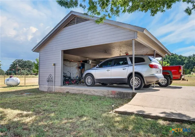 Photo 4 of Single family home for sale at 11121 E US Hwy 84, Gatesville, TX 76528 | MLS# 626422 | Listing updated on 2026-09-28