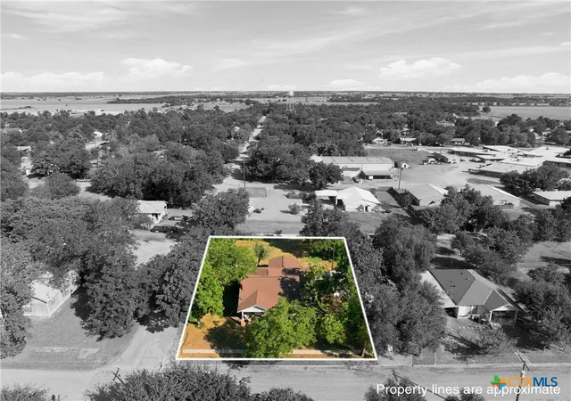 Photo 21 of Single family home for sale at 202 E Avenue, Rosebud, TX 76570 | MLS# 626450 | Listing updated on 2026-09-28