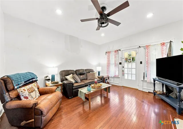 Photo 4 of Single family home for sale at 202 E Avenue, Rosebud, TX 76570 | MLS# 626450 | Listing updated on 2026-09-28