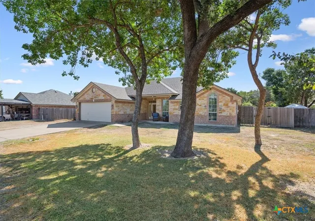 Photo 3 of Single family home for sale at 5890 Denmans Loop, Belton, TX 76513 | MLS# 625783 | Listing updated on 2026-09-29