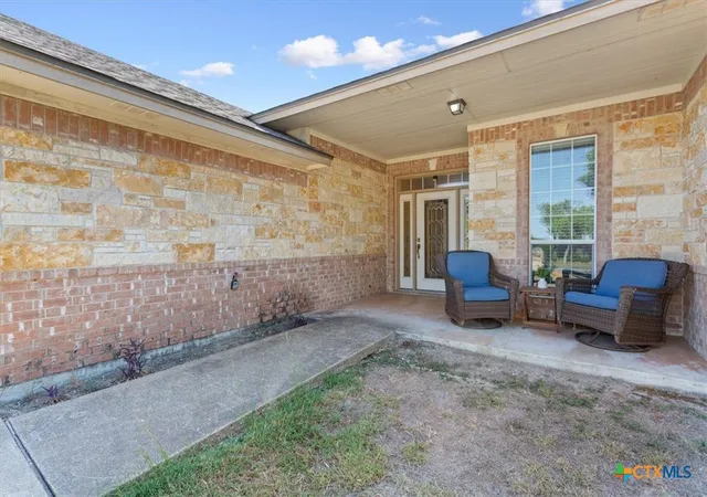 Photo 3 of Single family home for sale at 5890 Denmans Loop, Belton, TX 76513 | MLS# 625783 | Listing updated on 2026-09-29