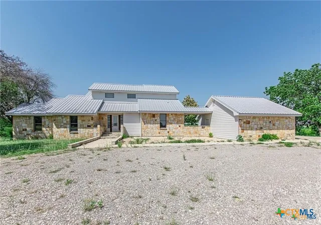 Photo 1 of Single family home for sale at 525 Teague Dr, Moody, TX 76557 | MLS# 626357 | Listing updated on 2026-10-01