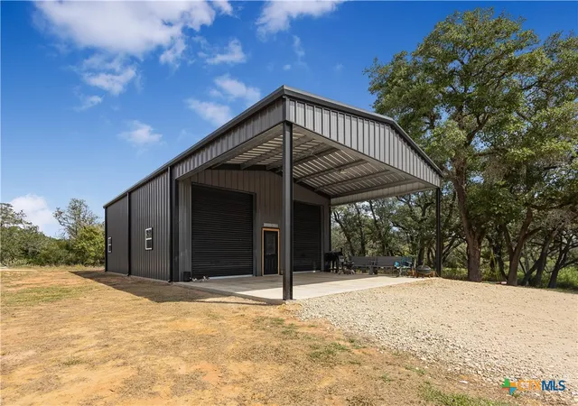 Photo 3 of Manufactured home for sale at 458 Hrabovsky Rd, Yoakum, TX 77995 | MLS# 626438 | Listing updated on 2026-09-30