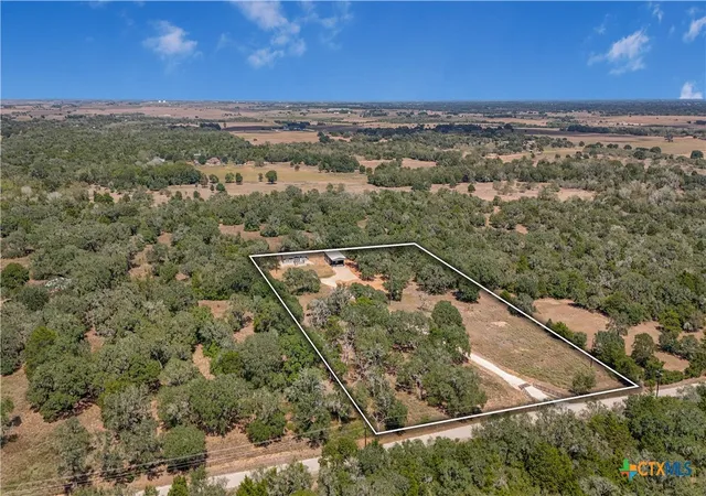 Photo 3 of Manufactured home for sale at 458 Hrabovsky Rd, Yoakum, TX 77995 | MLS# 626438 | Listing updated on 2026-09-30