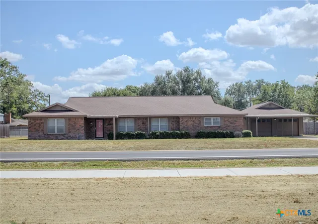 Photo 1 of Single family home for sale at 505 Ball Airport Rd, Victoria, TX 77904 | MLS# 626380 | Listing updated on 2026-09-29
