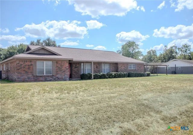 Photo 3 of Single family home for sale at 505 Ball Airport Rd, Victoria, TX 77904 | MLS# 626380 | Listing updated on 2026-09-29