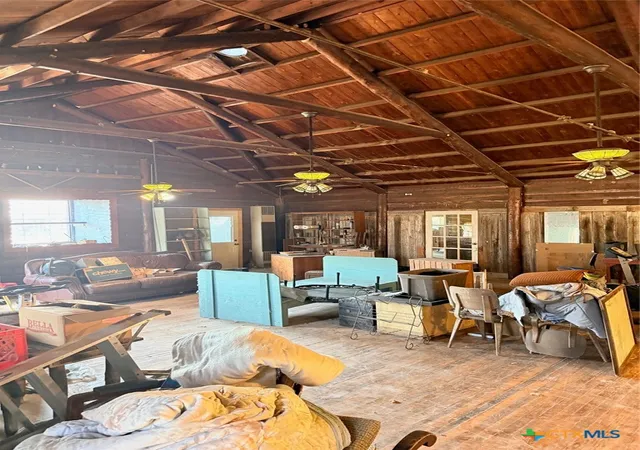 Photo 4 of Single family home for sale at 16057 E Highway 90, Kingsbury, TX 78638 | MLS# 626483 | Listing updated on 2026-09-29