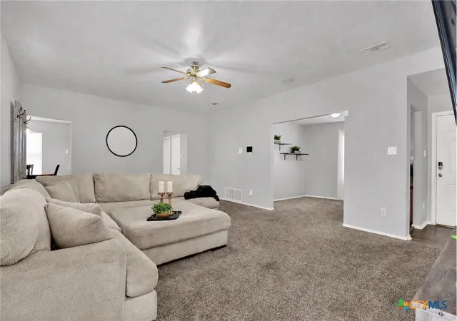 Photo 3 of Single family home for sale at 1007 E Avenue S, Belton, TX 76513 | MLS# 626014 | Listing updated on 2026-09-29