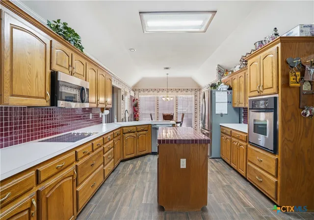 Photo 3 of Single family home for sale at 2117 Lakeview Loop, Killeen, TX 76543 | MLS# 626482 | Listing updated on 2026-10-04