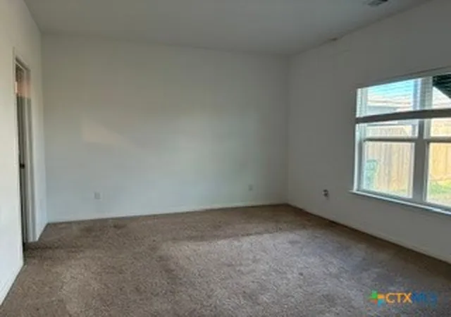 Photo 4 of Single family home for sale at 145 Dupont Pass, Jarrell, TX 76537 | MLS# 626488 | Listing updated on 2026-09-29