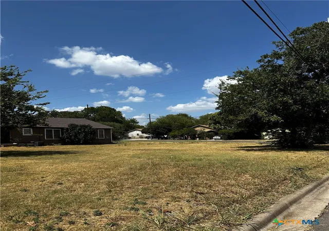 Photo 1 of Land for sale at 711 Henderson St, Killeen, TX 76541 | MLS# 626147 | Listing updated on 2026-10-03