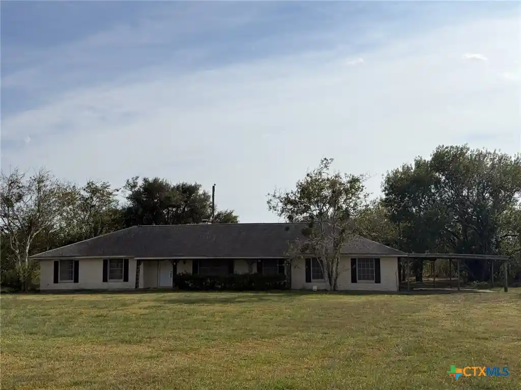 Photo 1 of Sale Pending at 7808 Us Hwy 87s, Victoria, TX 77905 | MLS# 626240 | Listing updated on 2026-10-15