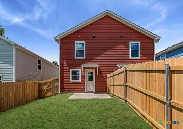 Photo 4 of Townhouse for sale at 907 S 2nd Street, Temple, TX 76504 | MLS# 626515 | Listing updated on 2026-09-29