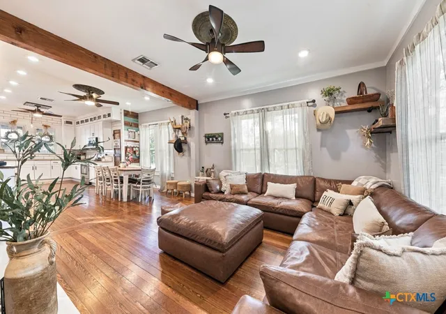 Photo 4 of Single family home for sale at 293 E Mather St, New Braunfels, TX 78130 | MLS# 626468 | Listing updated on 2026-10-01