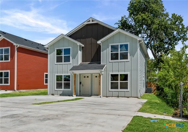 Photo 3 of Townhouse for sale at 909 S A 2nd St, Temple, TX 76504 | MLS# 626517 | Listing updated on 2026-09-29
