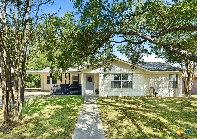 Photo 1 of Single family home for sale at 904 Kirk St, Taylor, TX 76574 | MLS# 626307 | Listing updated on 2026-10-07