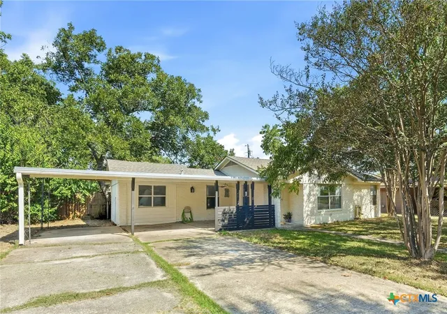 Photo 2 of Single family home for sale at 904 Kirk St, Taylor, TX 76574 | MLS# 626307 | Listing updated on 2026-10-07