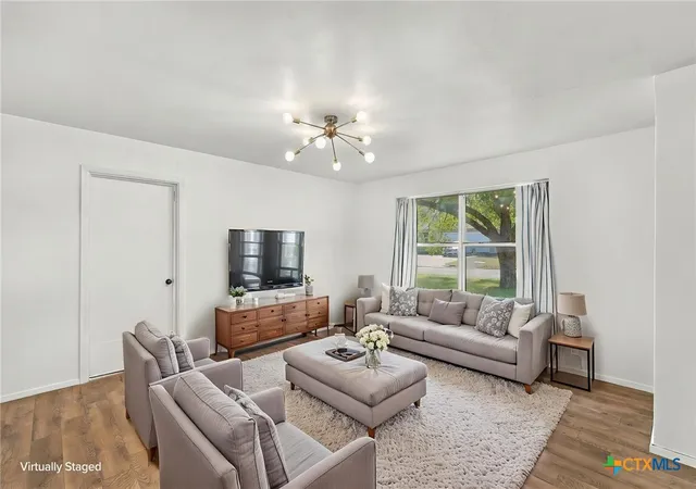 Photo 4 of Single family home for sale at 904 Kirk St, Taylor, TX 76574 | MLS# 626307 | Listing updated on 2026-10-07