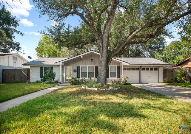 Photo 1 of Single family home for sale at 731 Willowick Dr, Port Lavaca, TX 77979 | MLS# 626534 | Listing updated on 2026-10-05