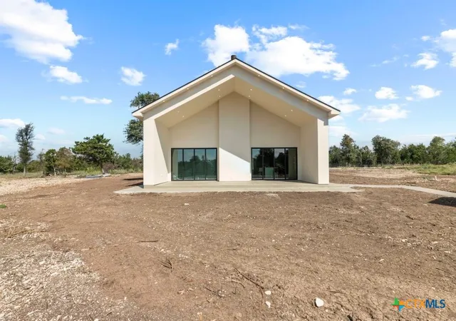 Photo 2 of Single family home for sale at 122 Stella Cherry Ct, Fredericksburg, TX 78624 | MLS# 626479 | Listing updated on 2026-09-29