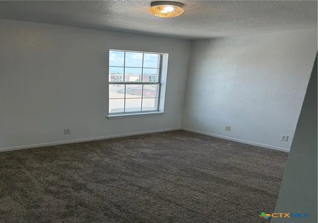 Photo 2 of House for sale at 1402 Dugger Cir, Killeen, TX 76543 | MLS# 626518 | Listing updated on 2026-09-29
