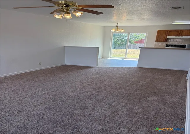 Photo 3 of House for sale at 1402 Dugger Cir, Killeen, TX 76543 | MLS# 626518 | Listing updated on 2026-09-29