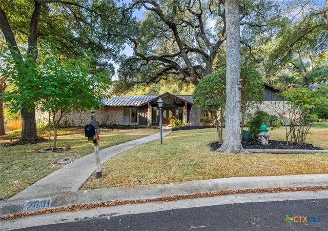 Photo 2 of Single family home for sale at 2601 Pecan Dr, Temple, TX 76502 | MLS# 626509 | Listing updated on 2026-10-01