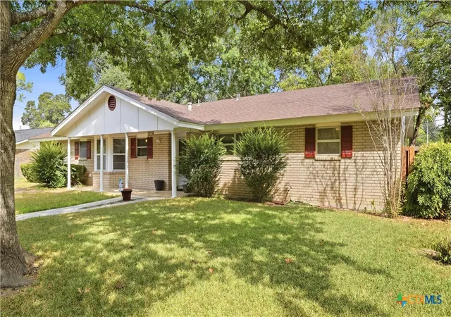 Photo 2 of Single family home for sale at 1314 Canary Ln, Seguin, TX 78155 | MLS# 626033 | Listing updated on 2026-09-30