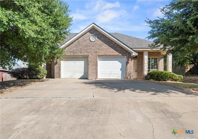 Photo 1 of Multi family home for sale at 816 Twin Oaks Dr, Temple, TX 76504 | MLS# 626392 | Listing updated on 2026-09-30