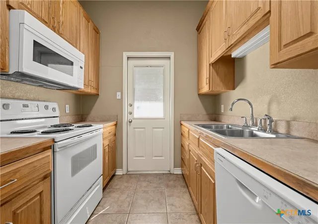 Photo 2 of Multi family home for sale at 816 Twin Oaks Dr, Temple, TX 76504 | MLS# 626392 | Listing updated on 2026-09-30