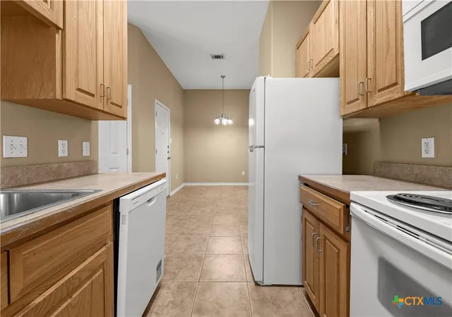 Photo 3 of Multi family home for sale at 816 Twin Oaks Dr, Temple, TX 76504 | MLS# 626392 | Listing updated on 2026-09-30