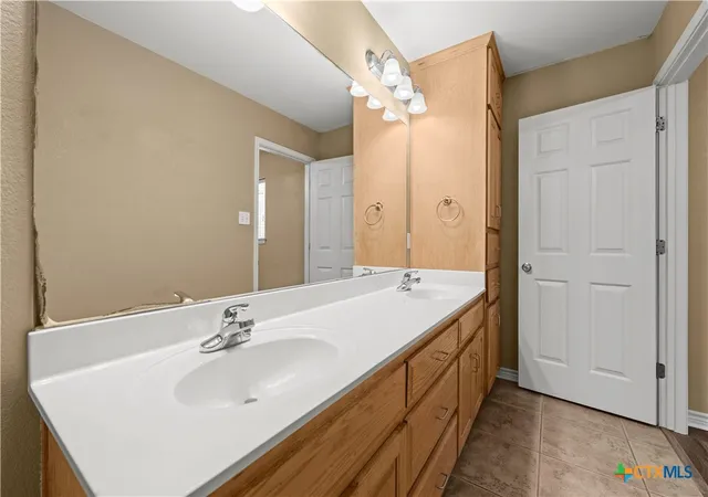 Photo 4 of House for sale at 816 Twin Oaks Dr, Temple, TX 76504 | MLS# 626392 | Listing updated on 2026-09-30