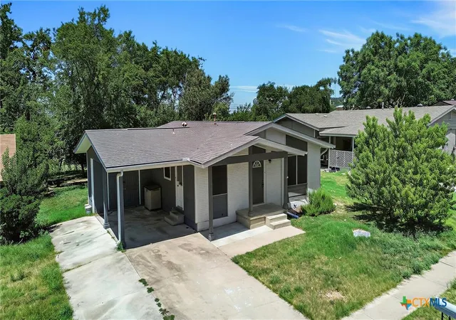 Photo 2 of Single family home for sale at 714 W Avenue, Copperas Cove, TX 76522 | MLS# 626364 | Listing updated on 2026-09-30