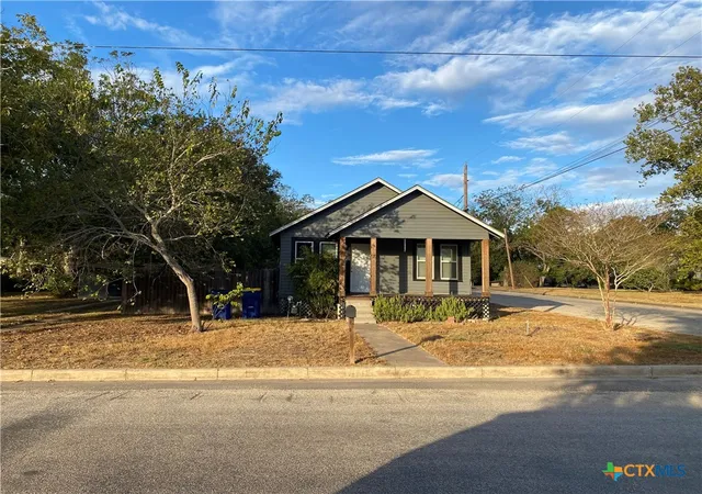 Photo 1 of Single family home for sale at 303 Ave I Cor, Shiner, TX 77984 | MLS# 626467 | Listing updated on 2026-10-02