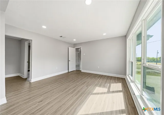 Photo 3 of Single family home for sale at 1585 E Central, Lorena, TX 76655 | MLS# 625208 | Listing updated on 2026-10-01