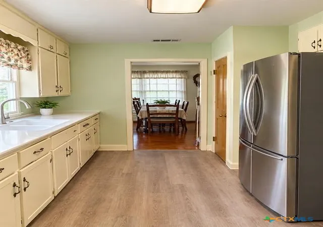Photo 4 of Single family home for sale at 350 Cosgrove St, San Antonio, TX 78210 | MLS# 626647 | Listing updated on 2026-10-02