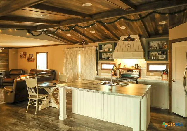 Photo 3 of Manufactured home for sale at 1938 Fm 1686, Victoria, TX 77905 | MLS# 626381 | Listing updated on 2026-10-02