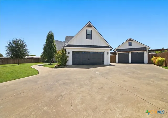 Photo 2 of Single family home for sale at 411 Goates Rd, Troy, TX 76579 | MLS# 626704 | Listing updated on 2026-10-01