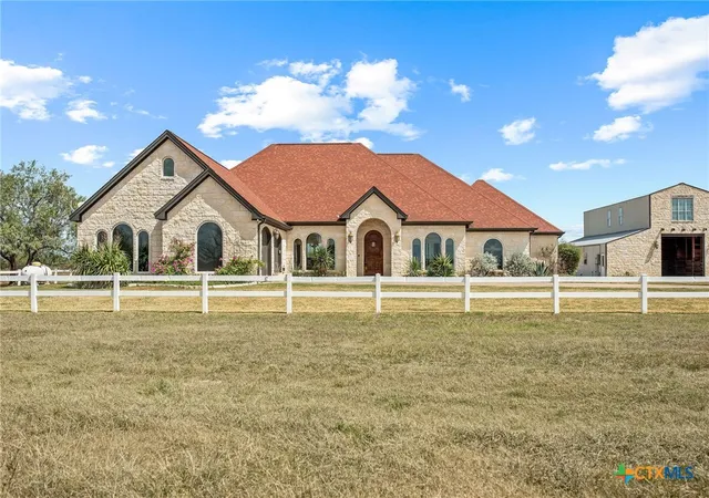 Photo 1 of Single family home for sale at 6903 Fm 236, Victoria, TX 77905 | MLS# 626713 | Listing updated on 2026-10-02