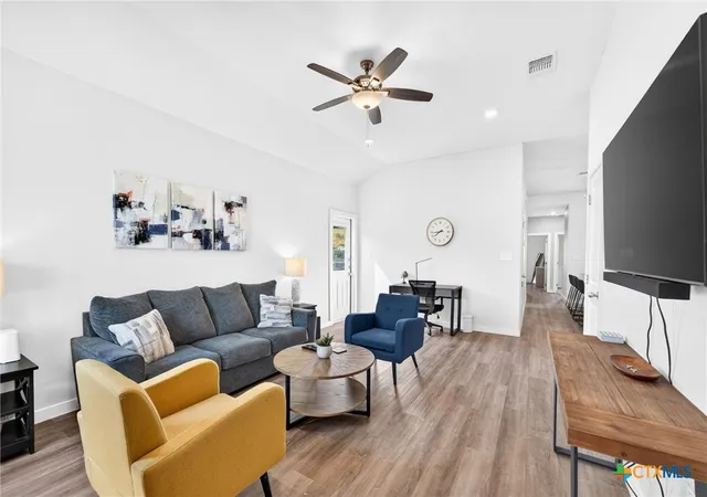 Listing Photo 5 - Condo for sale in building located at 4027 Keller Rd, Temple, TX 76504