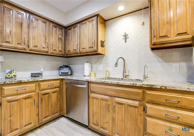 Photo 4 of Townhouse for sale at 5112 Fairway Dr, San Angelo, TX 76904 | MLS# 626605 | Listing updated on 2026-10-04