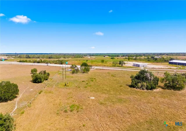 Photo 4 of Sale Pending at 3938 US Hwy 77, Victoria, TX 77905 | MLS# 626747 | Listing updated on 2026-10-03