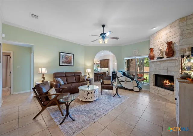Photo 3 of Single family home for sale at 3315 Ten Bits Dr, Belton, TX 76513 | MLS# 626665 | Listing updated on 2026-10-01