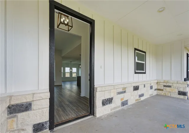 Photo 3 of Single family home for sale at 152 Creekwood Dr, Gonzales, TX 78629 | MLS# 626801 | Listing updated on 2026-10-02