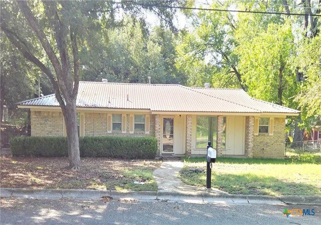Single family home for sale at 1408 W 4th Street, Lampasas, TX 76550 | MLS# 626703