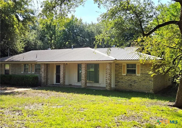 Photo 2 of Single family home for sale at 1408 W 4th Street, Lampasas, TX 76550 | MLS# 626703 | Listing updated on 2026-10-08