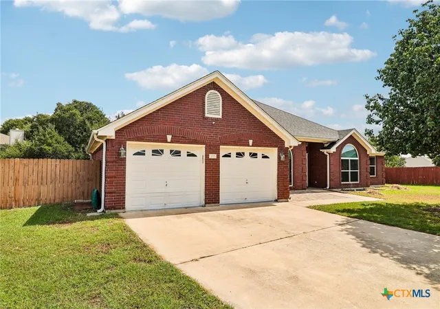 Photo 2 of Single family home for sale at 100 Cattail Cir, Harker Heights, TX 76548 | MLS# 626826 | Listing updated on 2026-10-02