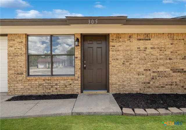 Photo 3 of Single family home for sale at 305 Skyview Cir, Troy, TX 76579 | MLS# 626830 | Listing updated on 2026-10-02