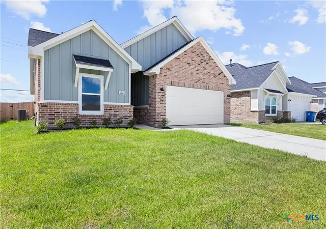 Photo 2 of Single family home for sale at 308 Cardinal Dr, Port Lavaca, TX 77979 | MLS# 626843 | Listing updated on 2026-10-02