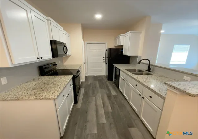 Listing Photo 5 - Condo for sale in building located at 1940 Lively Ln, Temple, TX 76502
